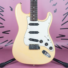 Load image into Gallery viewer, Fender Stratocaster '72 Reissue ST72-55 E Serial 1985 Olympic White MIJ Japan