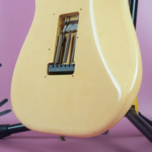 Load image into Gallery viewer, Fender Stratocaster '72 Reissue ST72-55 E Serial 1985 Olympic White MIJ Japan