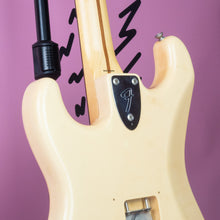 Load image into Gallery viewer, Fender Stratocaster '72 Reissue ST72-55 E Serial 1985 Olympic White MIJ Japan