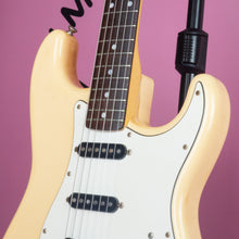Load image into Gallery viewer, Fender Stratocaster '72 Reissue ST72-55 E Serial 1985 Olympic White MIJ Japan