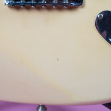 Load image into Gallery viewer, Fender Stratocaster '72 Reissue ST72-55 E Serial 1985 Olympic White MIJ Japan