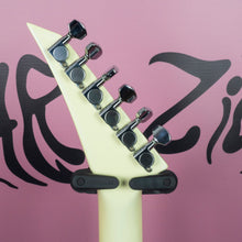 Load image into Gallery viewer, Fernandes BX-70 1980's Vintage White MIJ Japan Short Scale