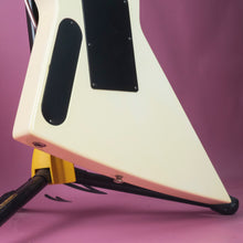 Load image into Gallery viewer, Fernandes BX-70 1980's Vintage White MIJ Japan Short Scale