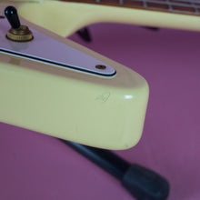 Load image into Gallery viewer, Epiphone Explorer Bass 2002 White MIK Korea