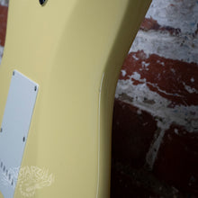 Load image into Gallery viewer, Fender Stratocaster '72 Reissue ST72 USA Pickups Olympic White 1990's MIJ Japan