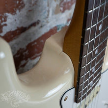 Load image into Gallery viewer, Greco Super Sound SE-600 Special Order Gold Hardware Matching Headstock 1982 White MIJ Japan