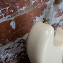 Load image into Gallery viewer, Greco Super Sound SE-600 Special Order Gold Hardware Matching Headstock 1982 White MIJ Japan