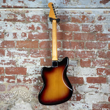 Load image into Gallery viewer, Fender Jazzmaster 1962 Reissue AVRI American Vintage 2005 Sunburst