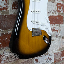 Load image into Gallery viewer, Tokai Goldstar Sound 50's Style 1990's Sunburst Bare Knuckle Apache Pickups MIJ Japan