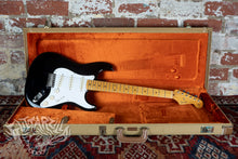 Load image into Gallery viewer, Fender Stratocaster 1957 Reissue AVRI American Vintage 2004 Black Thin Skin