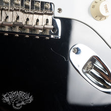 Load image into Gallery viewer, Fender Stratocaster 1957 Reissue AVRI American Vintage 2004 Black Thin Skin