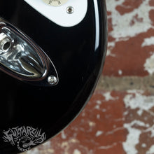 Load image into Gallery viewer, Fender Stratocaster 1957 Reissue AVRI American Vintage 2004 Black Thin Skin