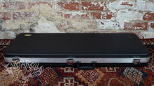 Load image into Gallery viewer, Rickenbacker 330 2012 Ruby Red USA
