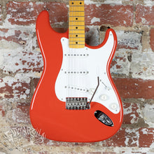 Load image into Gallery viewer, Fender Stratocaster '57 Reissue ST57-US 2006 Fiesta Red CIJ Japan