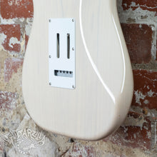 Load image into Gallery viewer, FGN Neo Classic ST KNST-201 Kurosawa Non-Catalog Model 2015 White Blonde MIJ JV