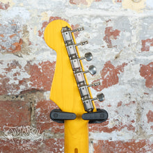 Load image into Gallery viewer, Fender Stratocaster '57 Reissue ST57-US 2006 Fiesta Red CIJ Japan