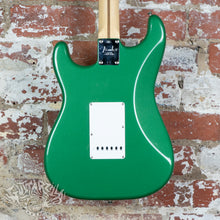 Load image into Gallery viewer, Fender Eric Clapton Stratocaster 2005 Candy Green 7UP USA