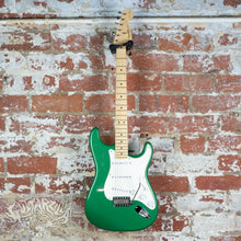 Load image into Gallery viewer, Fender Eric Clapton Stratocaster 2005 Candy Green 7UP USA