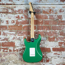 Load image into Gallery viewer, Fender Eric Clapton Stratocaster 2005 Candy Green 7UP USA