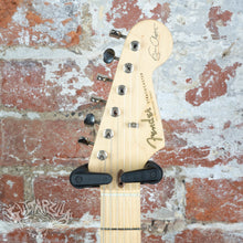 Load image into Gallery viewer, Fender Eric Clapton Stratocaster 2005 Candy Green 7UP USA