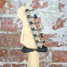 Load image into Gallery viewer, Fender Eric Clapton Stratocaster 2005 Candy Green 7UP USA