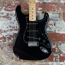 Load image into Gallery viewer, Squier Silver Series Stratocaster 1993 Black MIJ Japan FujiGen