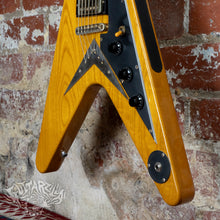 Load image into Gallery viewer, Greco FV-900 Flying V 1978 Natural Ash MIJ FujiGen