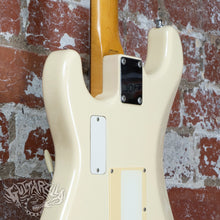 Load image into Gallery viewer, Fender Stratocaster '62 Reissue ST62-770LS 1989 Olympic White Lace Sensor Active MIJ Japan FujiGen