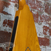 Load image into Gallery viewer, Greco FV-900 Flying V 1978 Natural Ash MIJ FujiGen