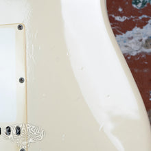 Load image into Gallery viewer, Fender Stratocaster '62 Reissue ST62-770LS 1989 Olympic White Lace Sensor Active MIJ Japan FujiGen