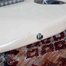 Load image into Gallery viewer, Fender Stratocaster '62 Reissue ST62-770LS 1989 Olympic White Lace Sensor Active MIJ Japan FujiGen