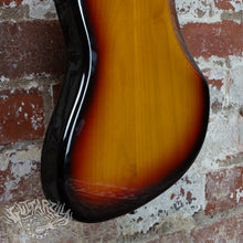 Load image into Gallery viewer, Fender Jazzmaster '66 Reissue JM66-80 1995 3 Tone Sunburst CIJ Japan