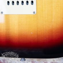 Load image into Gallery viewer, Fender Stratocaster '72 Reissue ST72 2010 Sunburst MIJ Japan