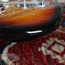 Load image into Gallery viewer, Fender Jazzmaster '66 Reissue JM66-80 1995 3 Tone Sunburst CIJ Japan