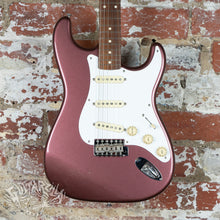 Load image into Gallery viewer, Fender Stratocaster '62 Reissue ST62 TX Texas Special 2002 Burgundy Mist Metallic Matching Head CIJ Japan