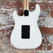 Load image into Gallery viewer, Squier Silver Series Stratocaster 1993 White MIJ Japan FujiGen