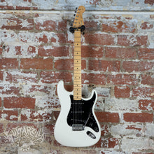 Load image into Gallery viewer, Squier Silver Series Stratocaster 1993 White MIJ Japan FujiGen