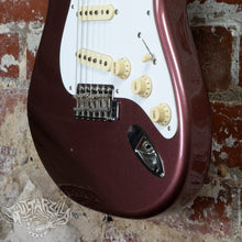 Load image into Gallery viewer, Fender Stratocaster '62 Reissue ST62 TX Texas Special 2002 Burgundy Mist Metallic Matching Head CIJ Japan