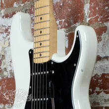 Load image into Gallery viewer, Squier Silver Series Stratocaster 1993 White MIJ Japan FujiGen