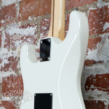 Load image into Gallery viewer, Squier Silver Series Stratocaster 1993 White MIJ Japan FujiGen