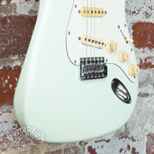 Load image into Gallery viewer, Fender '72 Reissue Scalloped ST72-86DSC Daphne Blue 1990 MIJ Japan Yngwie Malmsteen