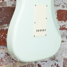 Load image into Gallery viewer, Fender '72 Reissue Scalloped ST72-86DSC Daphne Blue 1990 MIJ Japan Yngwie Malmsteen