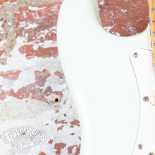 Load image into Gallery viewer, Fender '72 Reissue Scalloped ST72-86DSC Daphne Blue 1990 MIJ Japan Yngwie Malmsteen