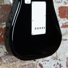 Load image into Gallery viewer, Fender Stratocaster '57 Reissue Lace Sensor Gold ST57-85LS 1993 Black MIJ Japan