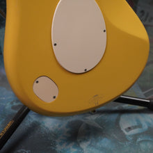 Load image into Gallery viewer, Yamaha SGV-300 Flying Samurai 2000's Yellow