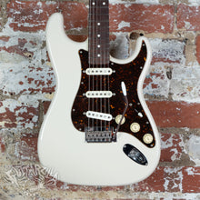 Load image into Gallery viewer, FGN Neo Classic ST NST-200 2016 Vintage White MIJ Fujigen