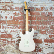 Load image into Gallery viewer, FGN Neo Classic ST NST-200 2016 Vintage White MIJ Fujigen