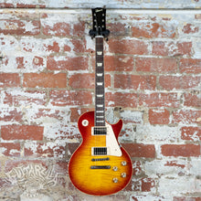 Load image into Gallery viewer, Gibson Custom Shop Les Paul 1960 Reissue Historic R0 2008 Washed Cherry Burst