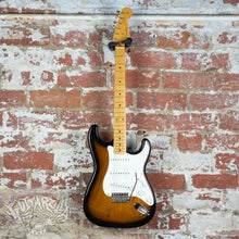 Load image into Gallery viewer, Fender '54 Reissue Stratocaster ST54-80AM 1997 2 Tone Sunburst Custom Shop 50's pickups CIJ Japan