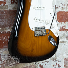 Load image into Gallery viewer, Fender '54 Reissue Stratocaster ST54-80AM 1997 2 Tone Sunburst Custom Shop 50's pickups CIJ Japan